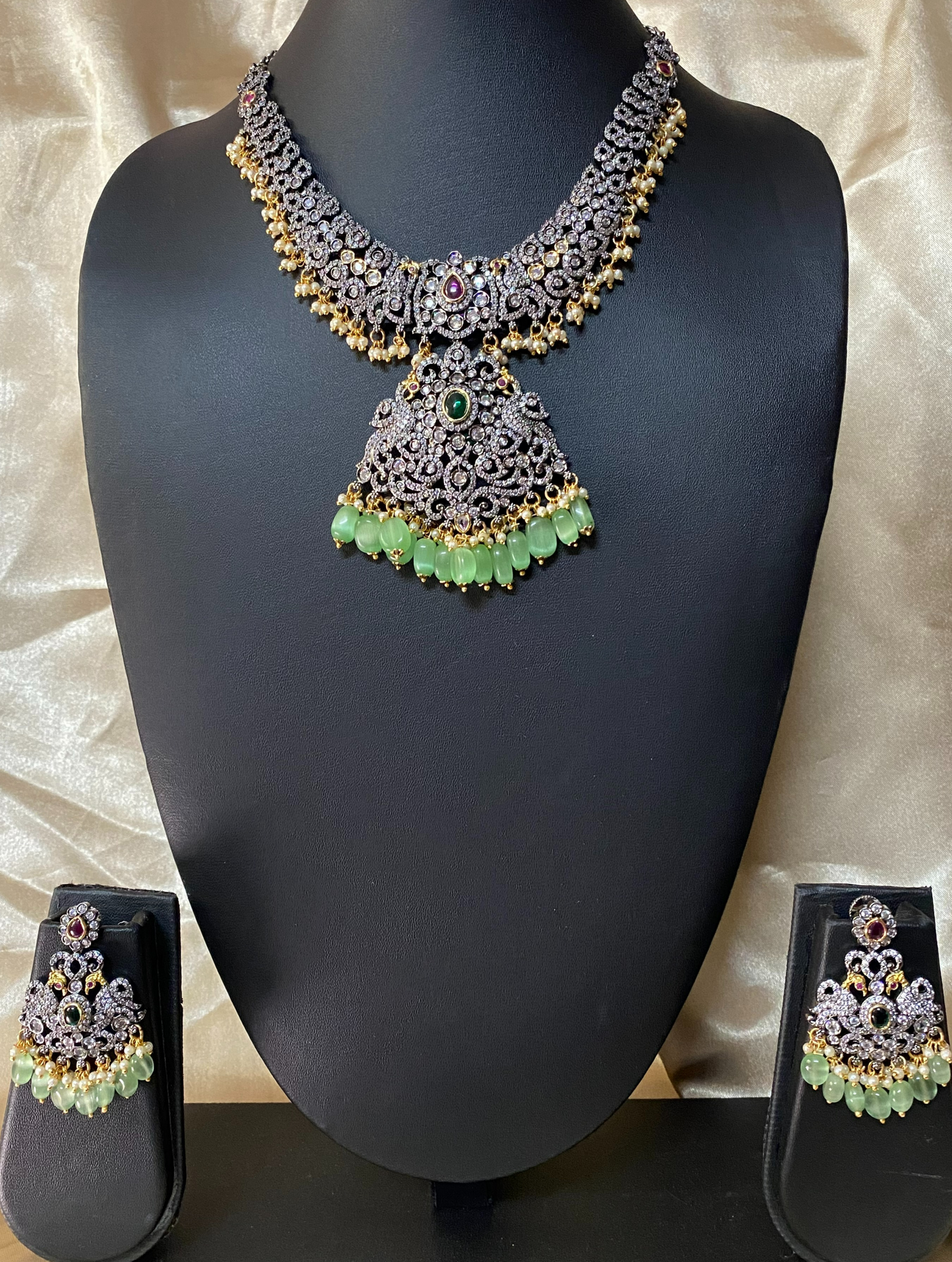 Luxehara's Short Victorian Jewellery set with Matching Earrings with an added hanging pearls