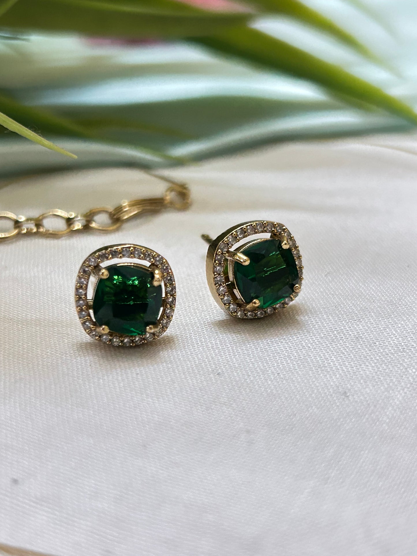 Gold plated Invisible Emerald Stone Necklace