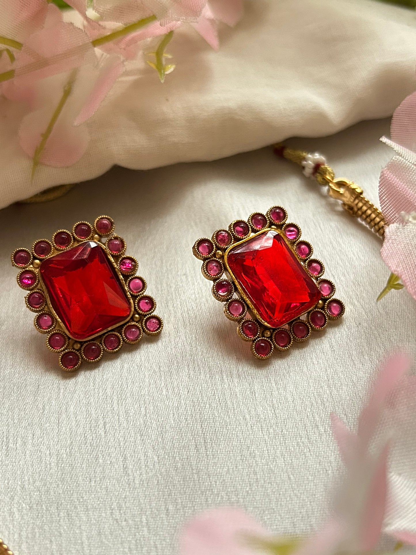 Gold plated choker/Necklace set with red stoned pendant & Earrings