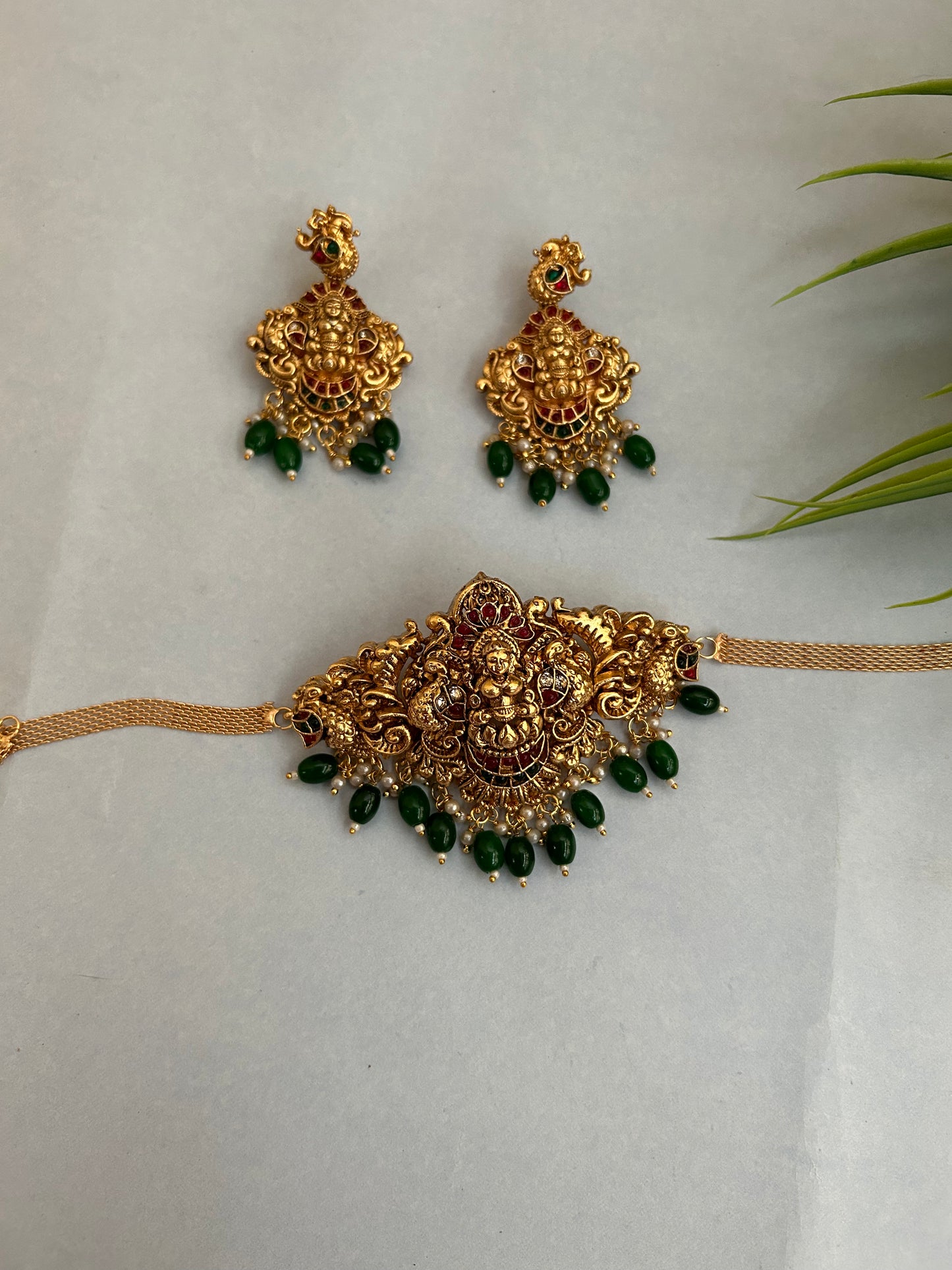 Luxehara’s Chocker with green monalisa beads ( LHA JP23 )