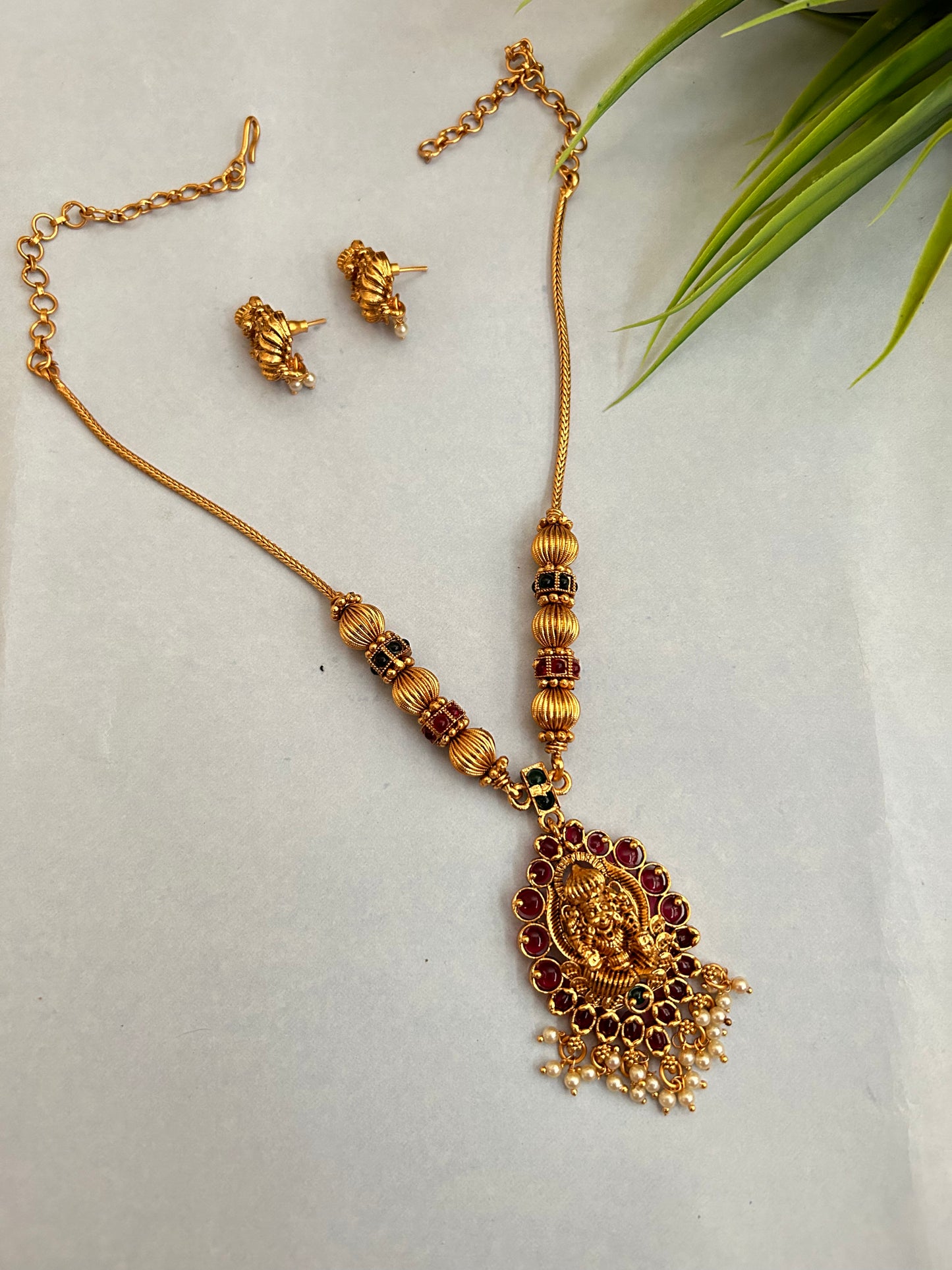Luxehara’s gold plated necklace set ( LHA 245 )