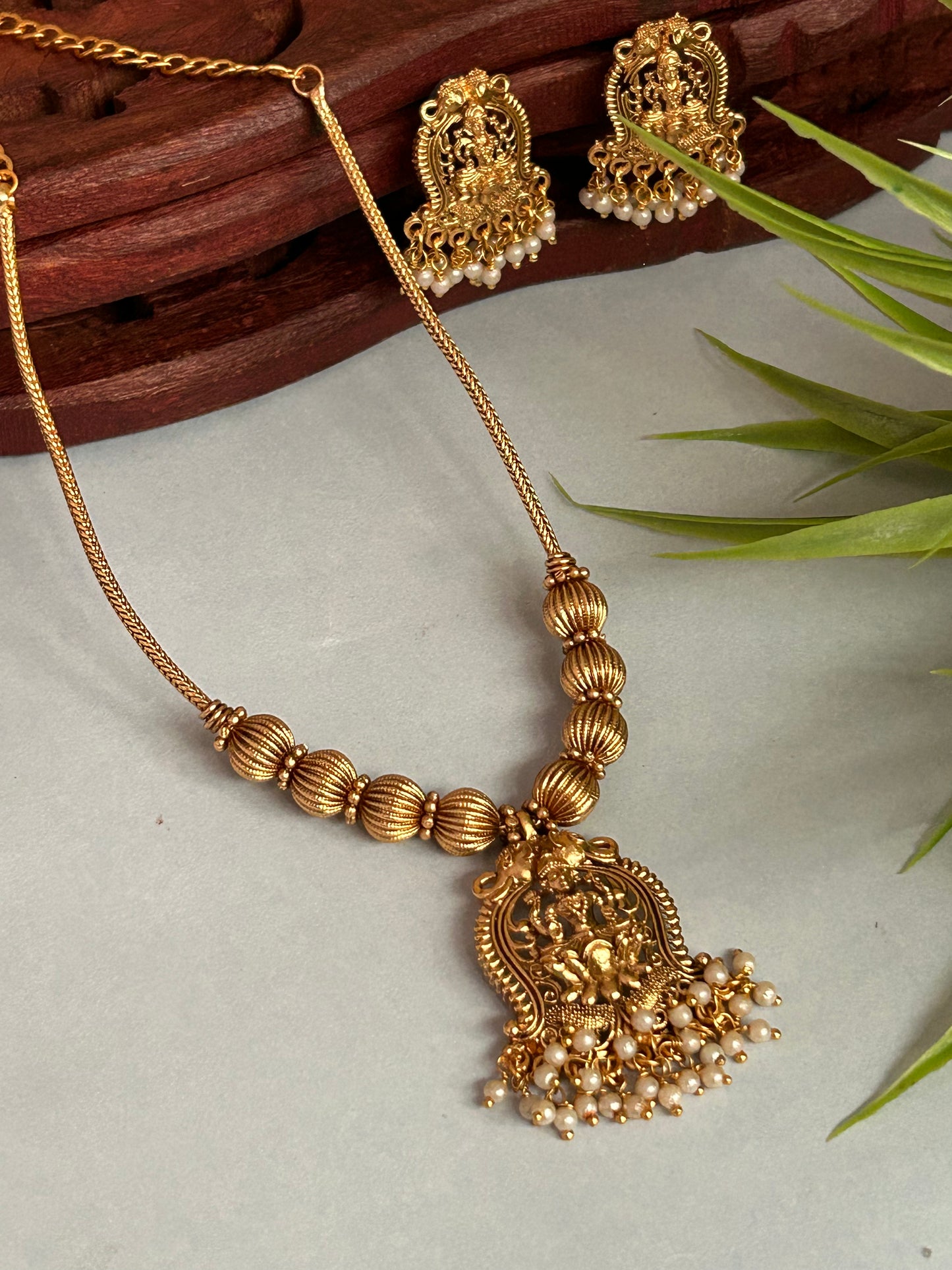 Luxehara’s Gold Plated Necklace With Matching Earrings ( LHA 08 )