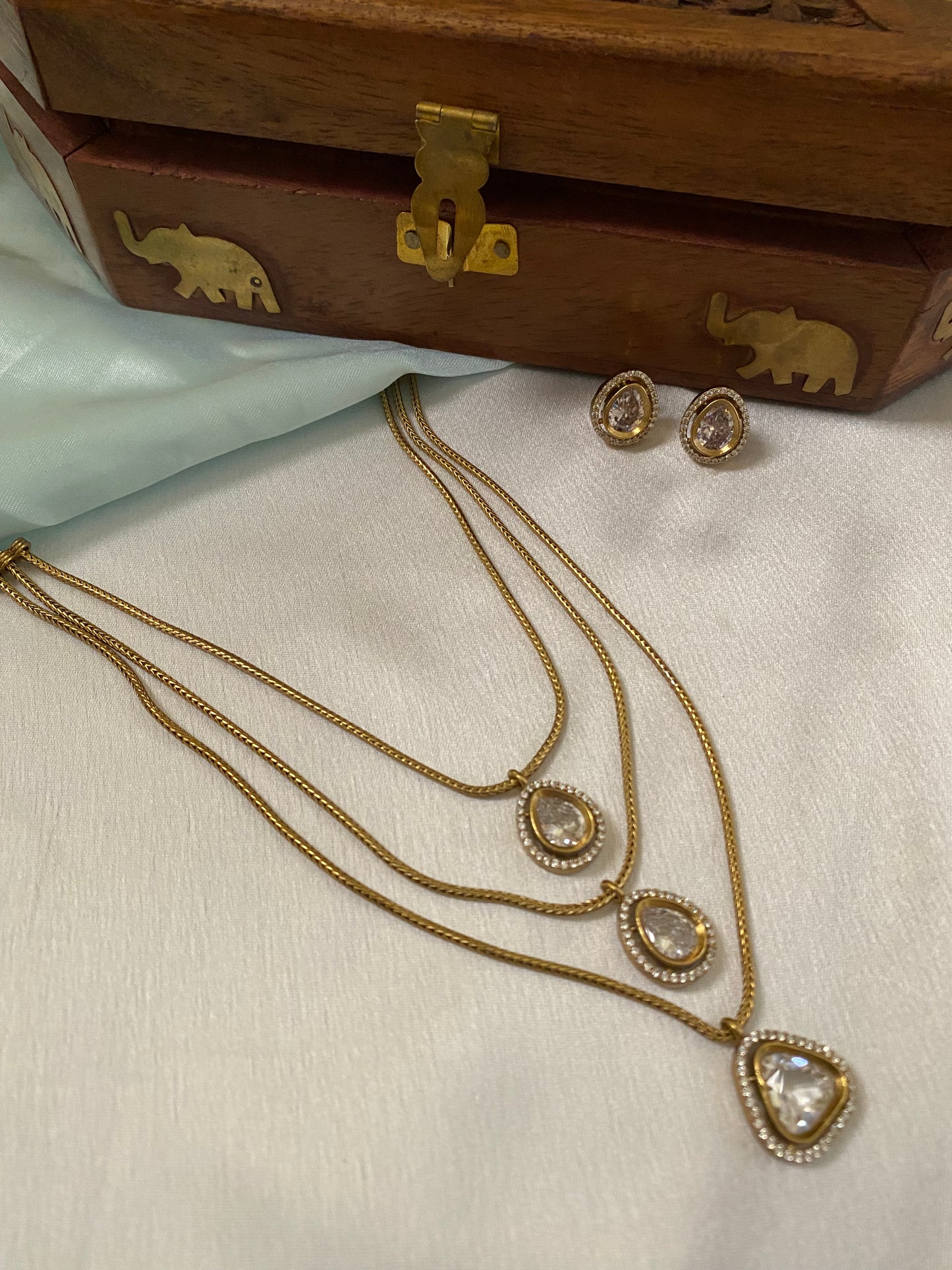 Gold plated 3 layered diamond chain set