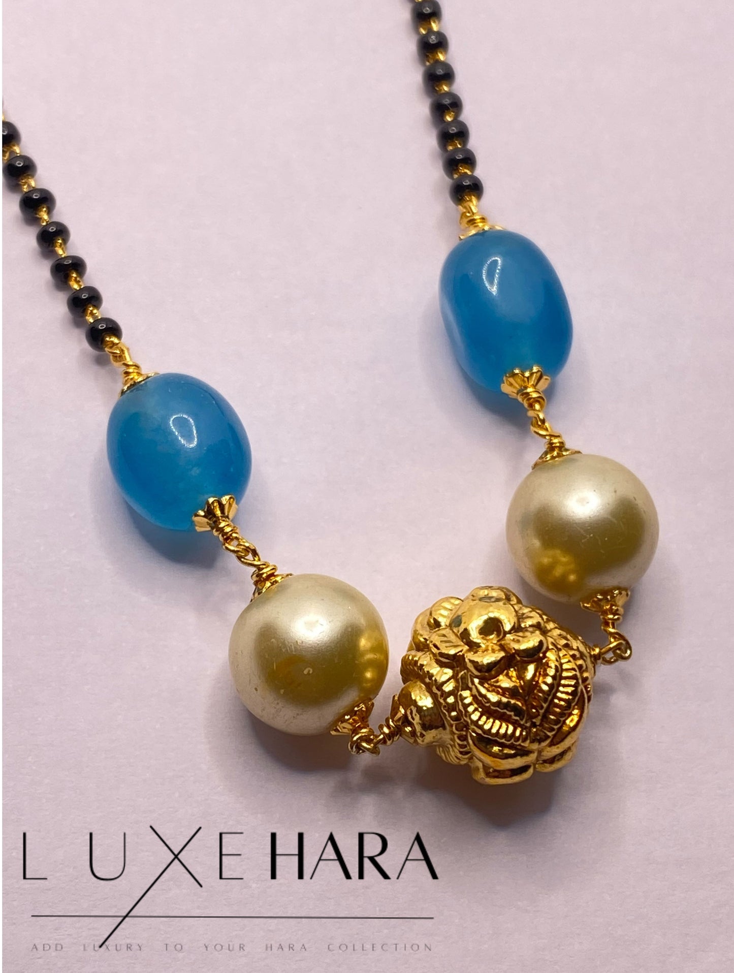 Luxehara's Stylish Blackbeads with Monalisa beads and pearls