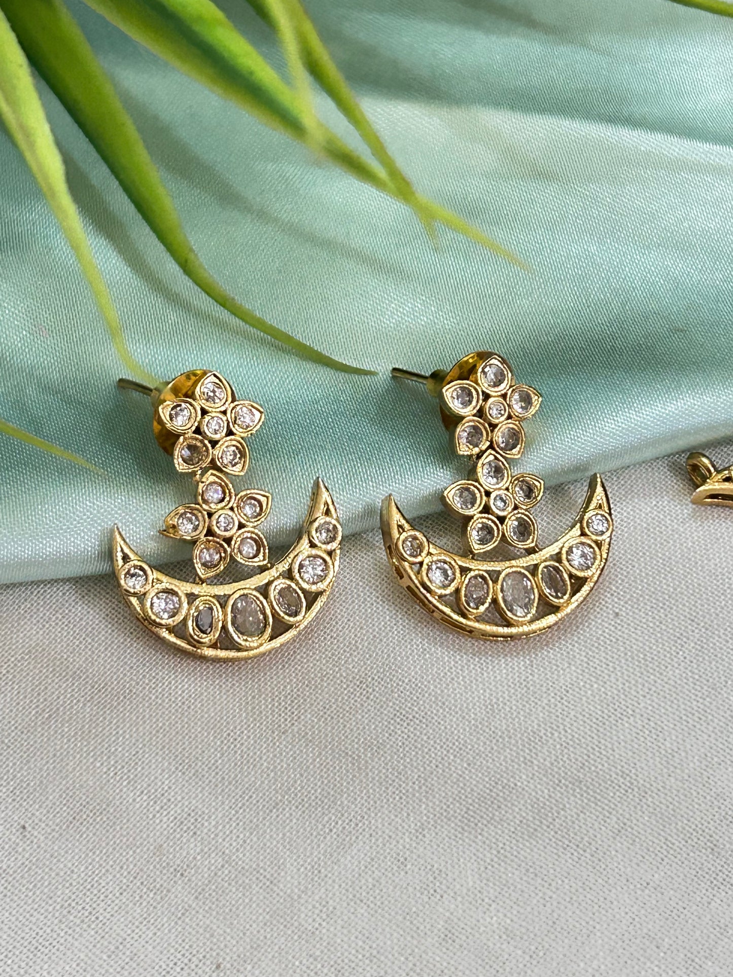 Gold plated 9 charm chandra necklace set