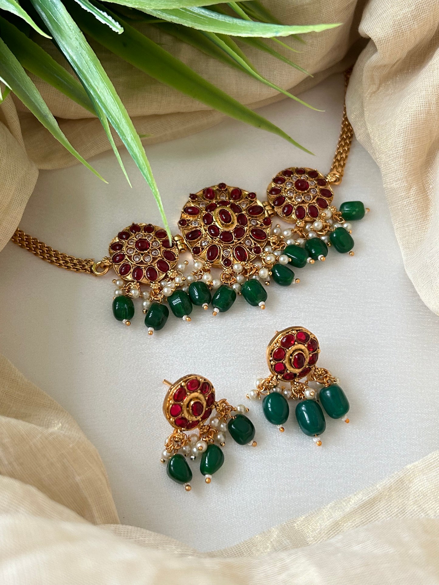 Gold Plated Simple & Elegant Choker set ( LHA UB2-JH8-KY0 )