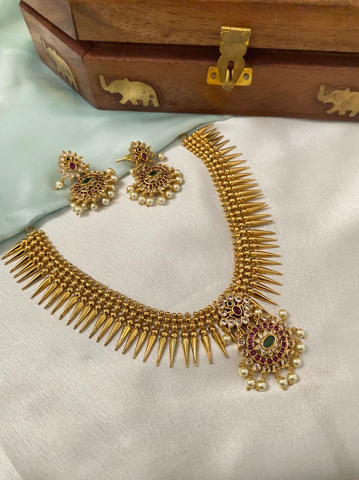 Gold plated Mulla mottu necklace set with Kundan stones ( LHA-GP-MMK23 )