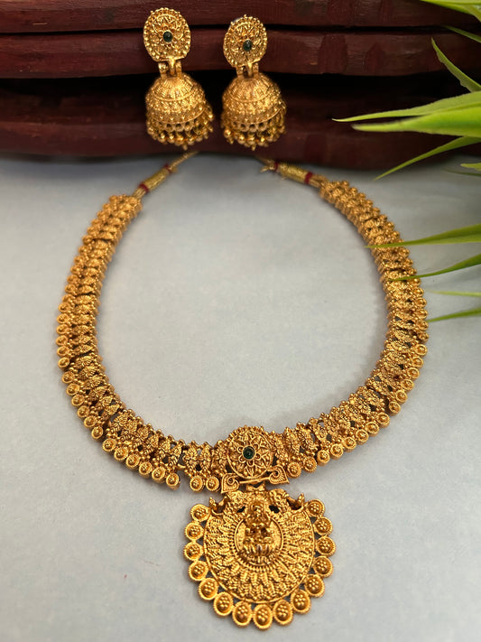 Luxehara’s short necklace set with matching earrings ( LHA 326 )
