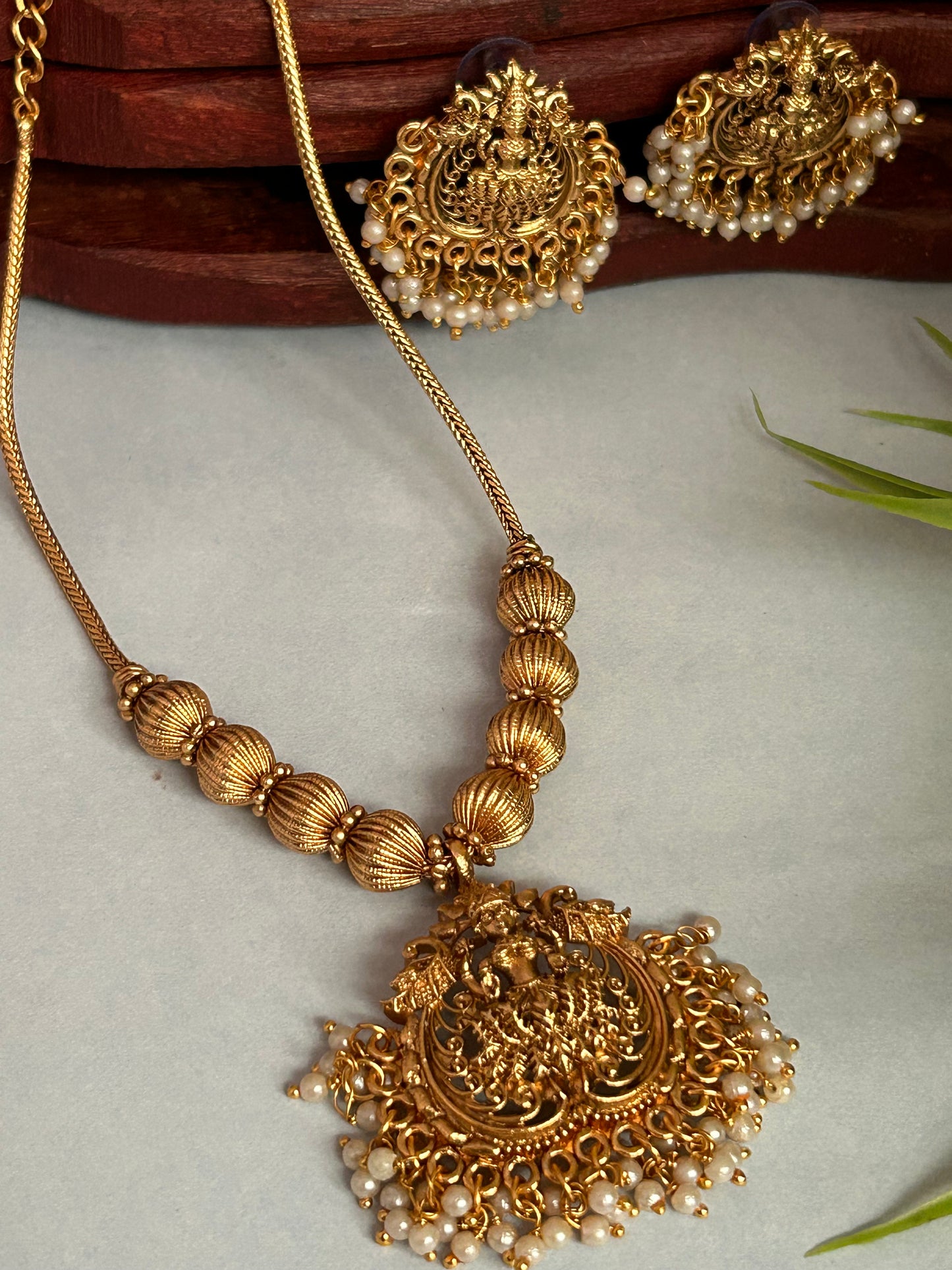 Luxehara’s Gold Plated Necklace With Matching Earrings ( LHA 10 )