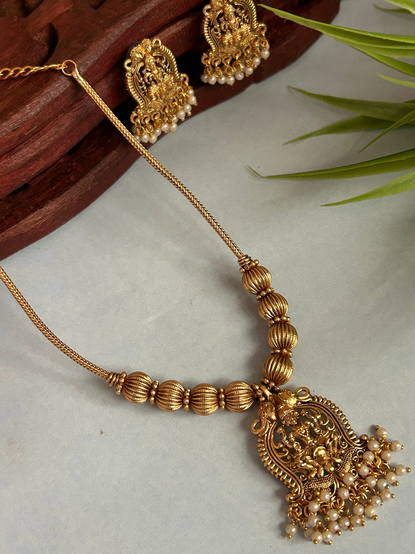 Luxehara’s Gold Plated Necklace With Matching Earrings ( LHA 08 )