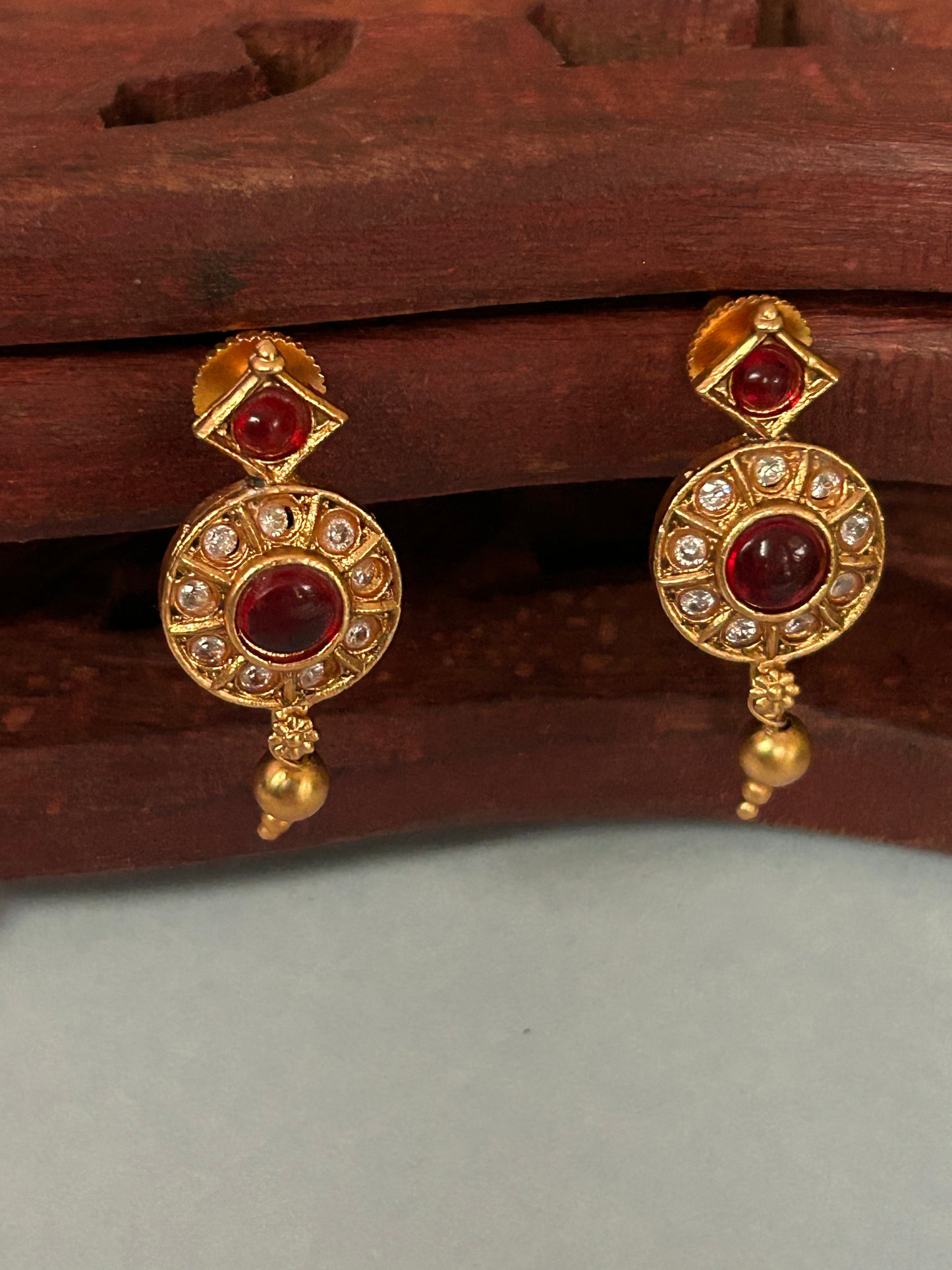 Gold Plated Hasli/Kanti Necklace Set with Kemp & Green stones. ( LHA CN 05 )