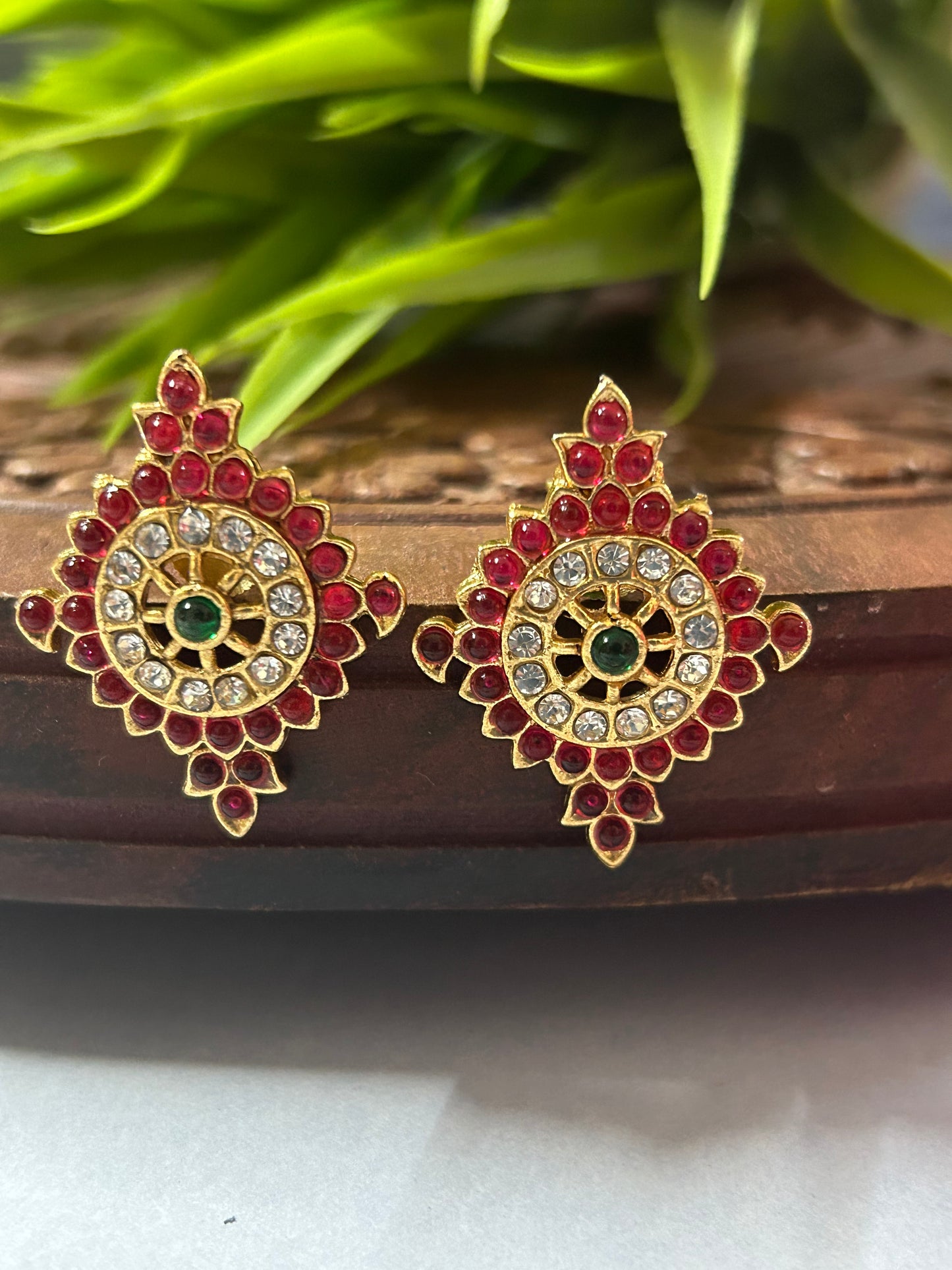 Gold Plated Shanku Chakra Naama Choker Set (  LHA 428 )