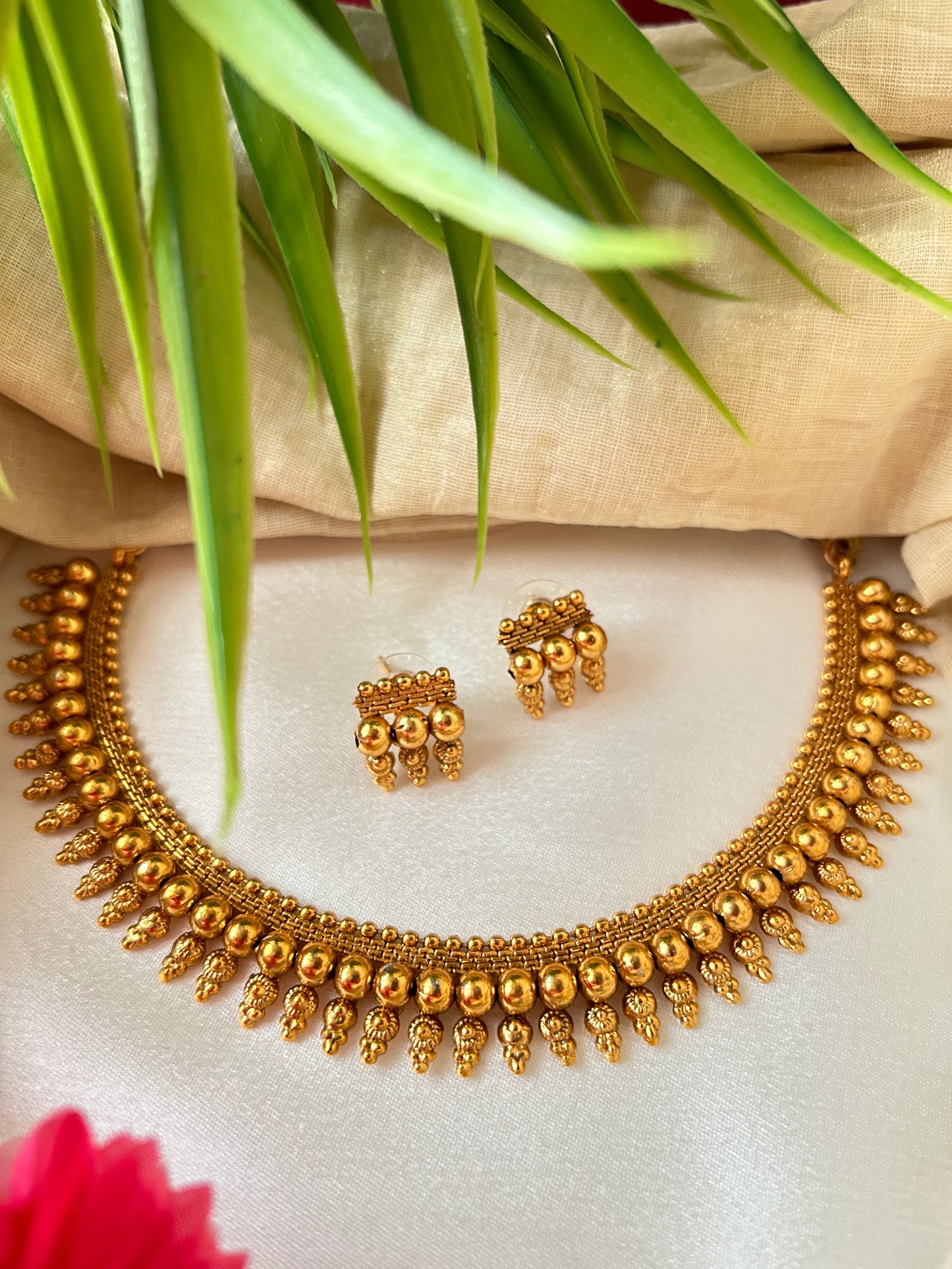 Gold replica Choker Set ( LHA GH-933-UY )