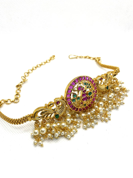 Luxehara's Choker/Necklace with hanging pearls.