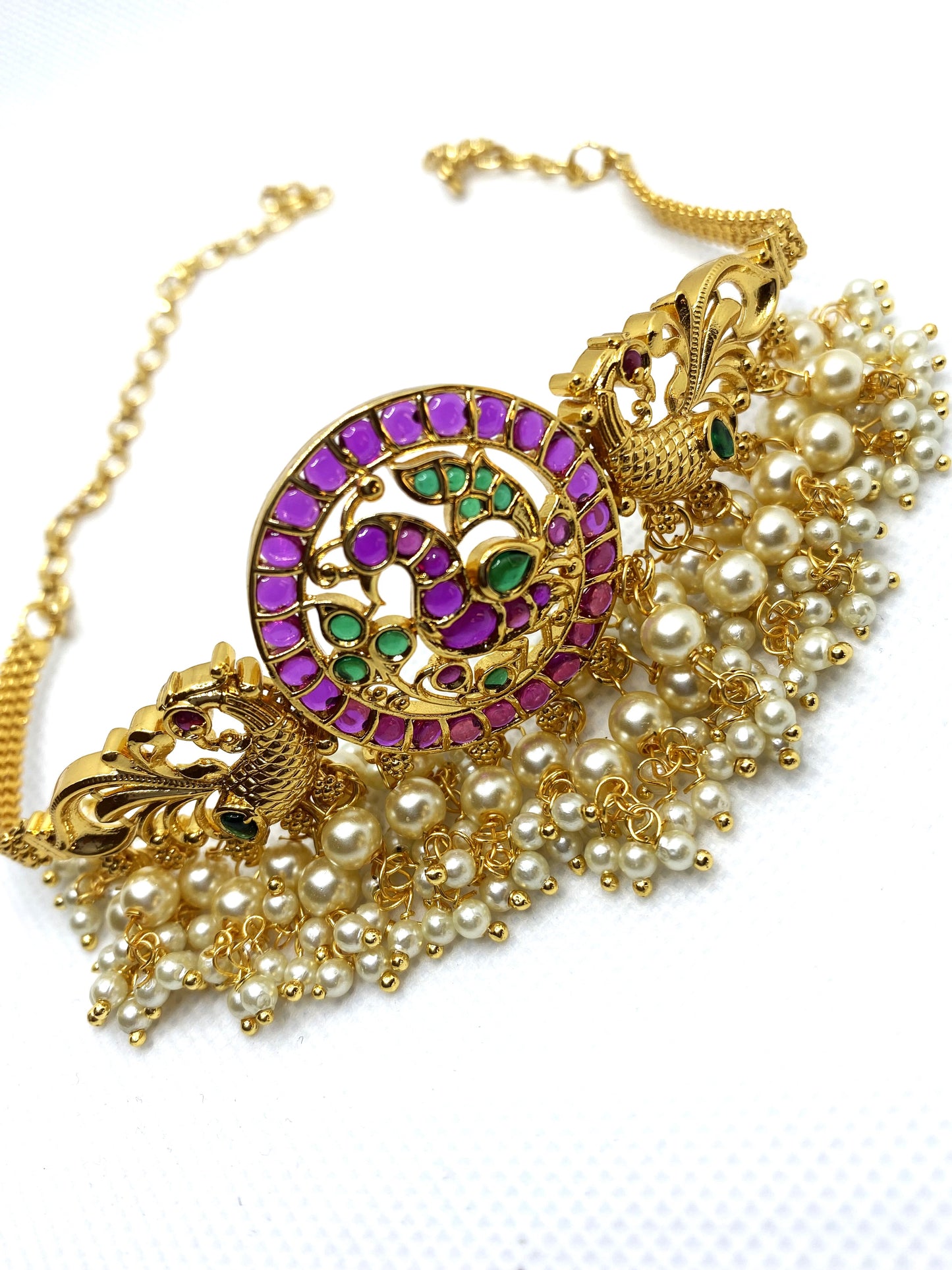 Luxehara's Choker/Necklace with hanging pearls.