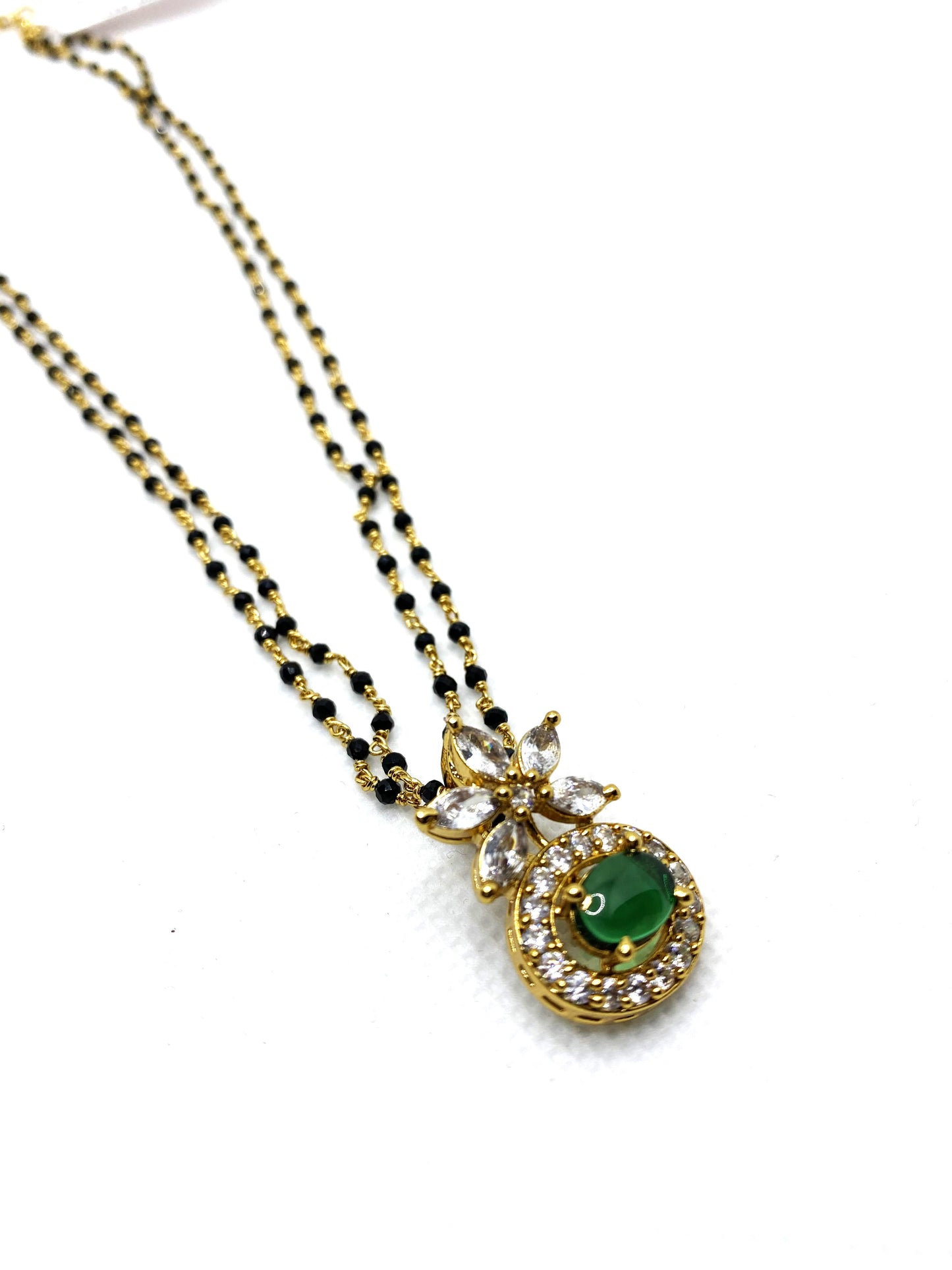 Luxehara's small Black Beads Chain.